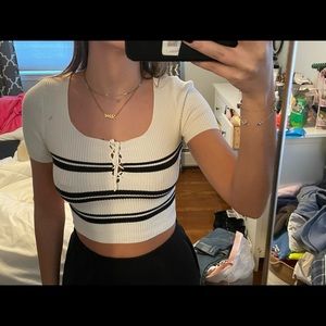 Debut cropped short sleeve sweater top